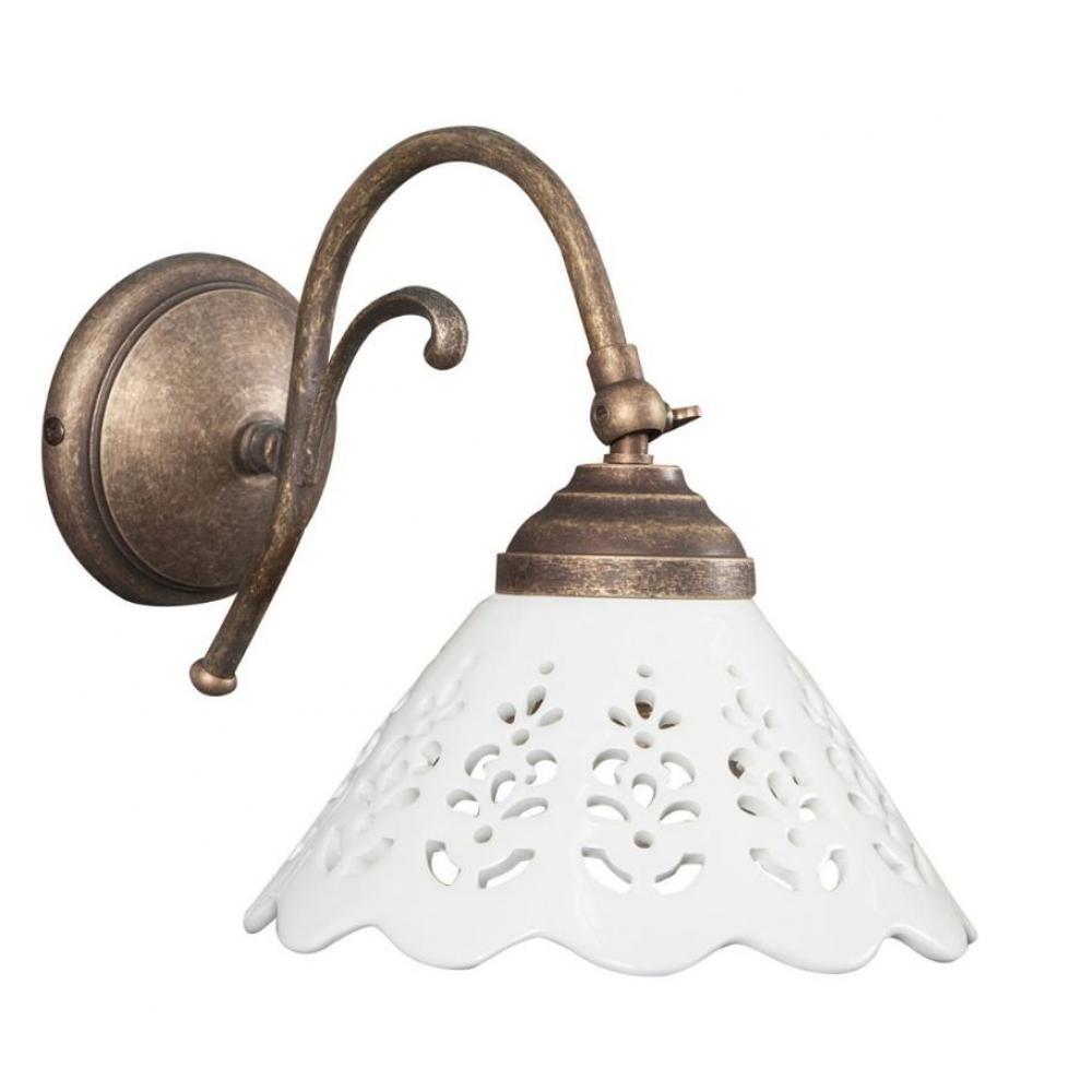 vidiecka mosadzna lampa mosadzna nastenna lampa otvorena bura biela porcelanova vintage stredomorska obyvacka spalna balaton letny dom svietidlo interier.jpg